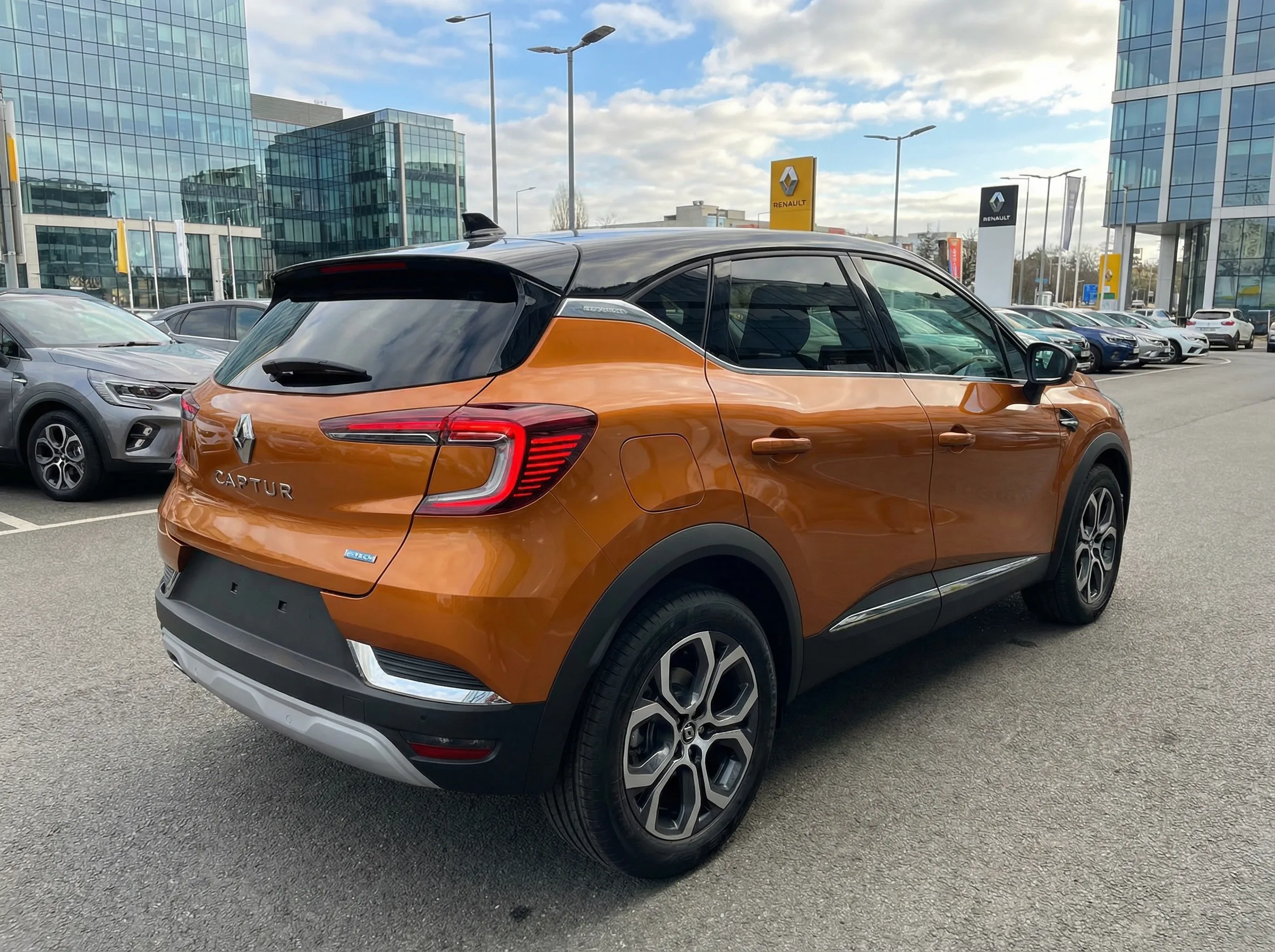 Renault Captur E-Tech Hybrid